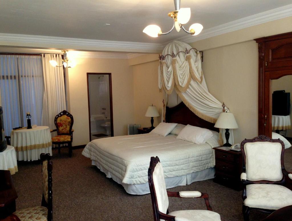 Hotel Independencia Sucre Buitenkant foto